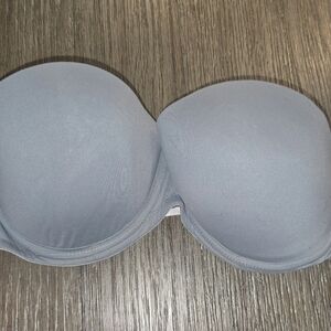 Victoria Secret Sz. 34C Grey Strapless Push Up Bra